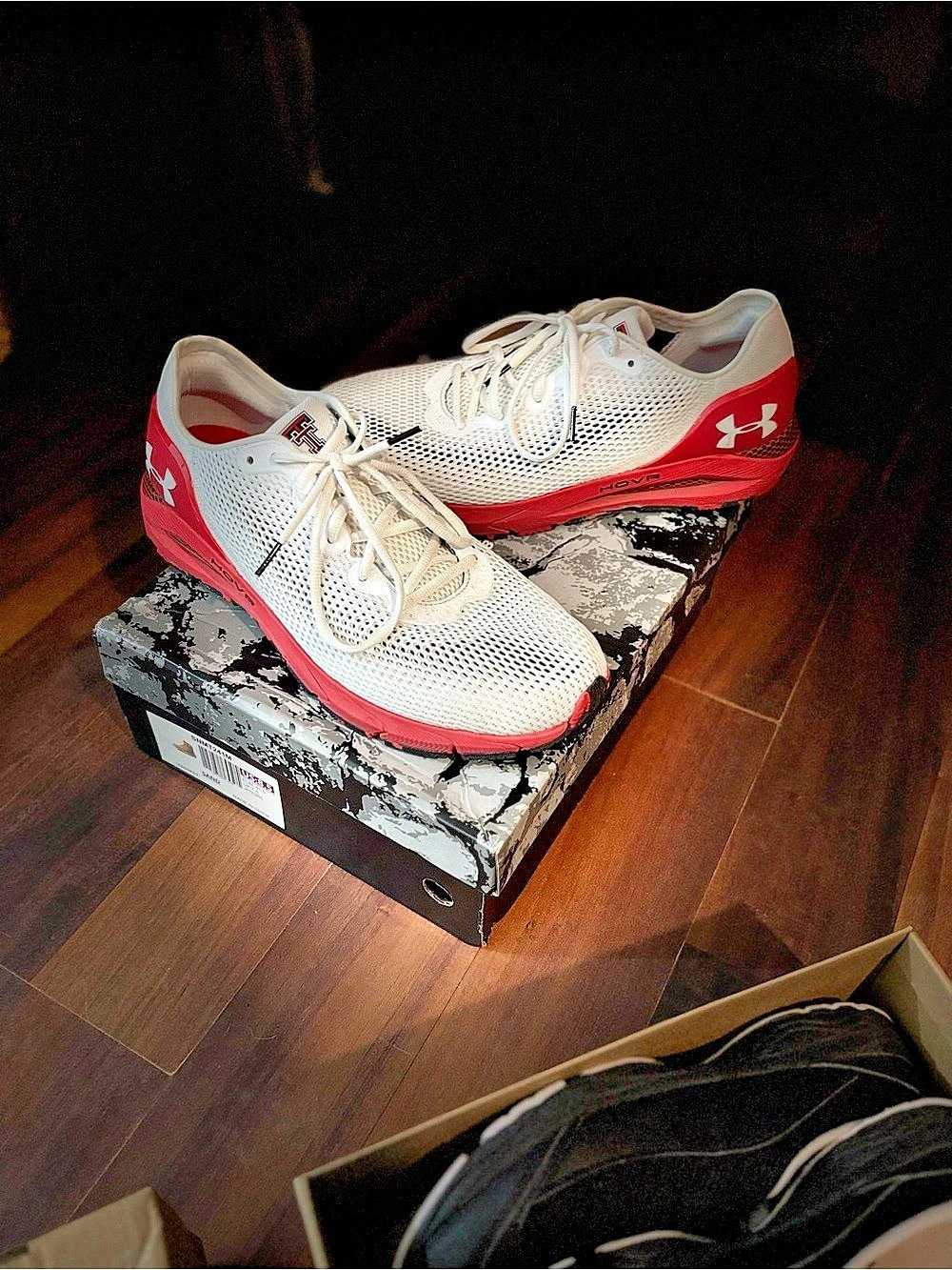 Men’s Under Armour HOVR Rise 4 Athletic Shoes White & Red US 13